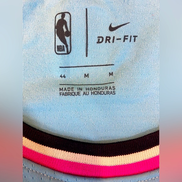 Miami Heat NBA 2019 Jimmy Butler #22 Men’s Jersey - Blue. Medium - Picture 6 of 7